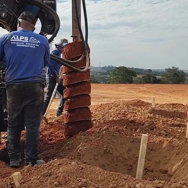 Estacas Escavadas para Fundações de Casas, Edifícios e Pontes.