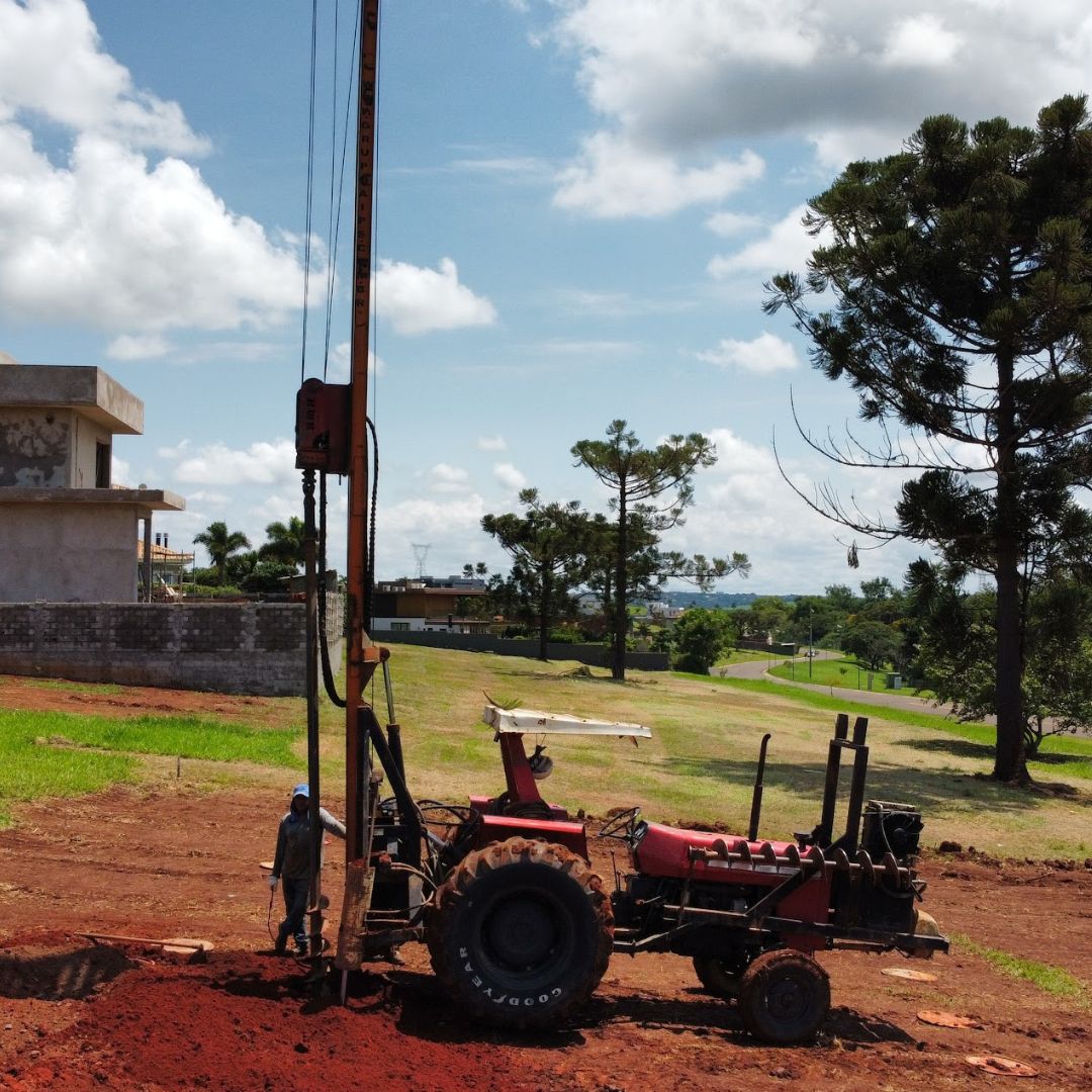 No campo da construção civil, a injeção de concreto nas estacas representa um avanço significativo em termos de técnicas de fundação e infraestrutura.