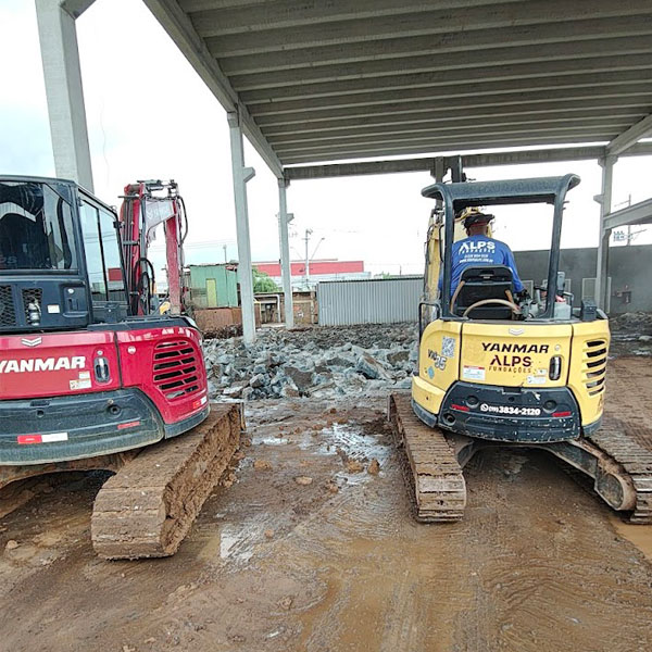 Vantagens da Demolição Mecanizada Em Projetos de Construção.