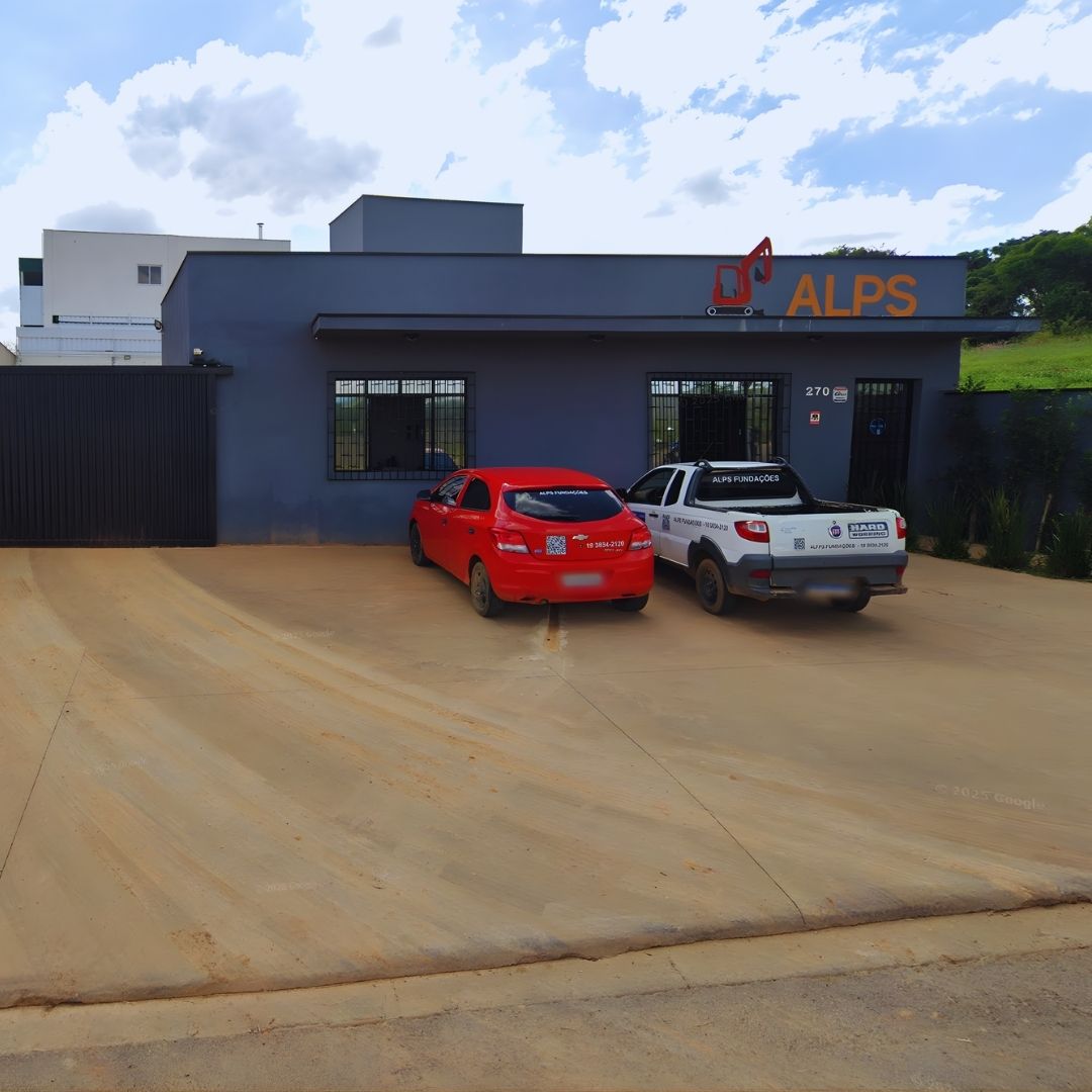 A Alps Fundações se destaca no mercado pela sua especialização em soluções de fundações profundas, especialmente em estacas escavadas e injetadas.