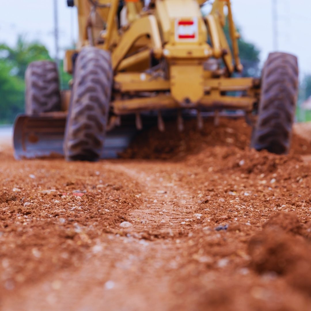 O planejamento de terraplanagem é um passo essencial na preparação de terrenos para loteamentos.