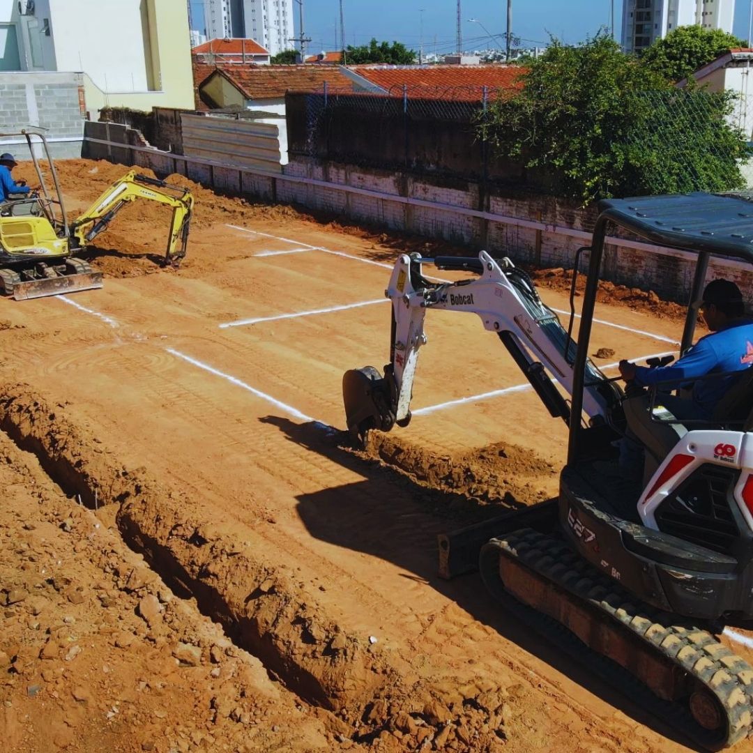Os baldrames desempenham um papel crucial na estabilidade das construções, atuando como base para suportar as cargas das paredes.