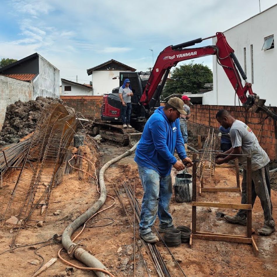 Mini Hélice Contínua: Obras em Espaços Reduzidos e Locais de Difícil Acesso.
