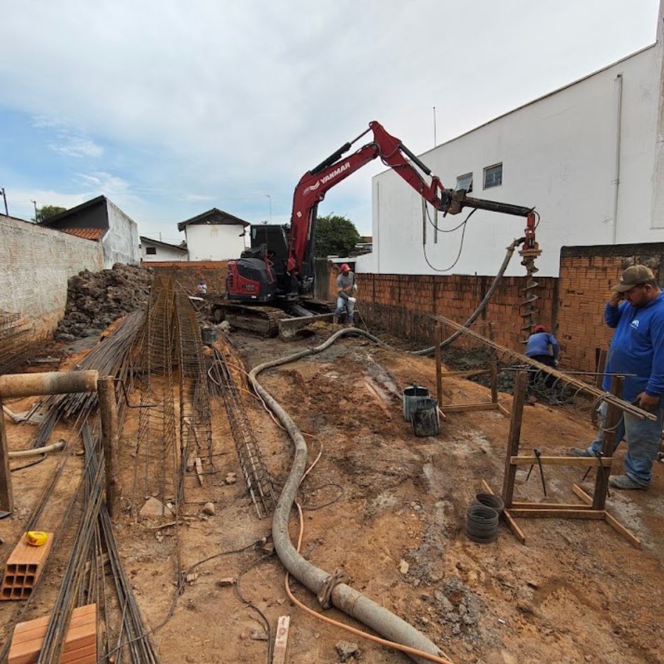 Mini Hélice Contínua: Obras em Espaços Reduzidos e Locais de Difícil Acesso.
