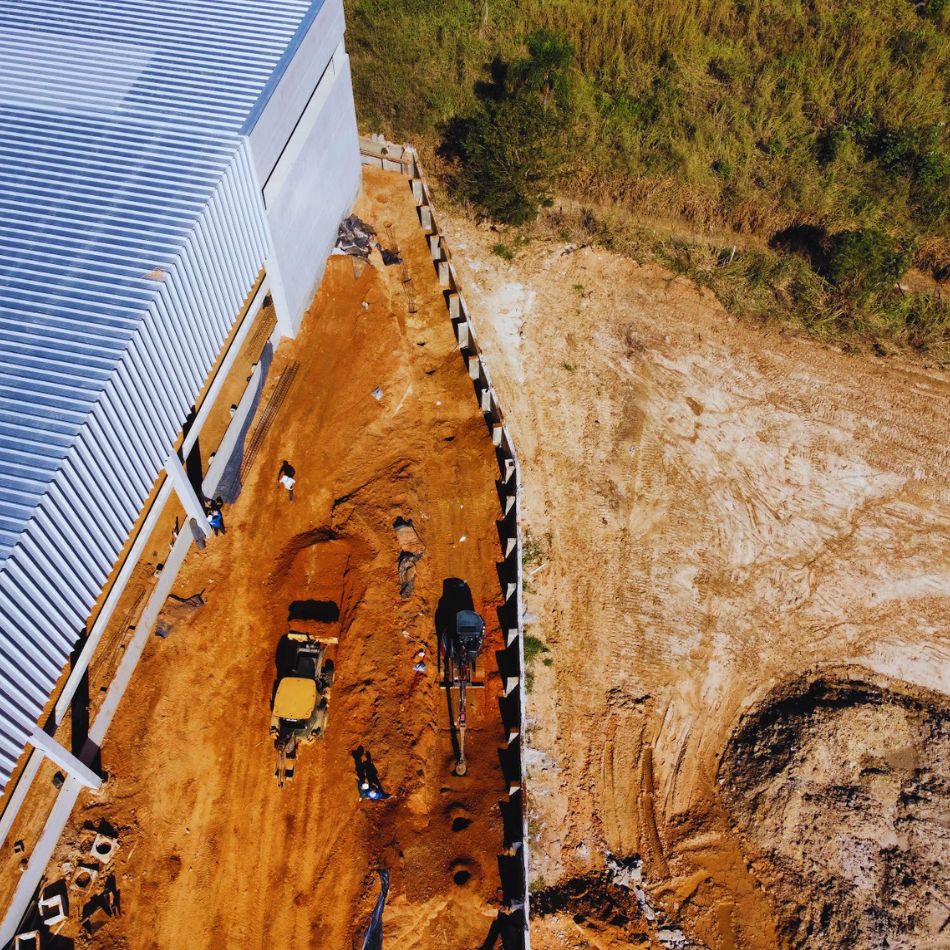 Reforço de Muros com Estacas Escavadas: Guia para Muros de Arrimo.